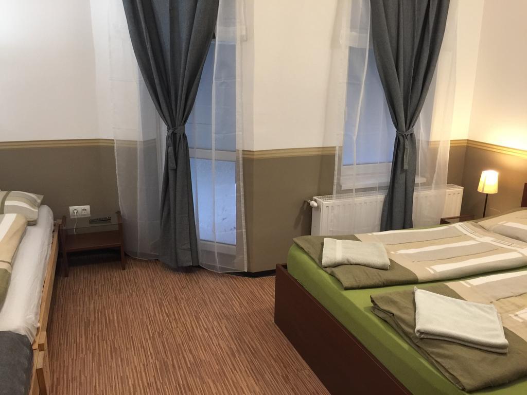 בודפשט Elvis Guesthouse מראה חיצוני תמונה