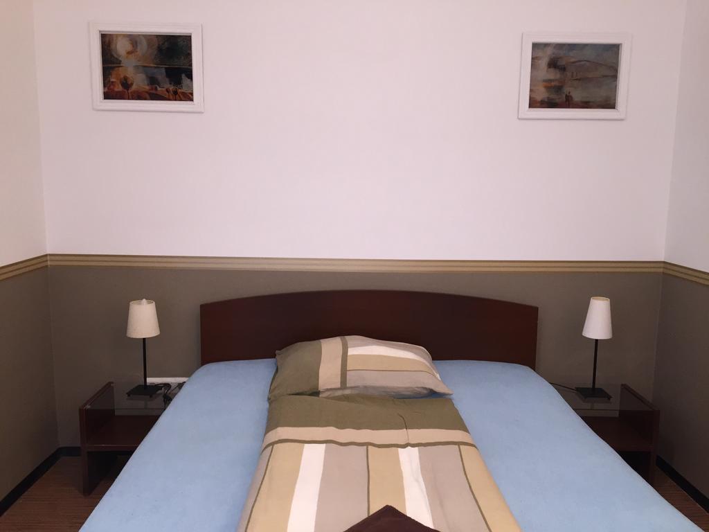 בודפשט Elvis Guesthouse מראה חיצוני תמונה