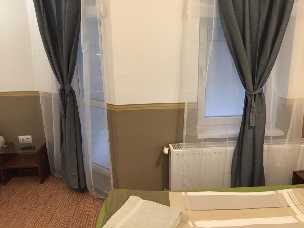 בודפשט Elvis Guesthouse מראה חיצוני תמונה