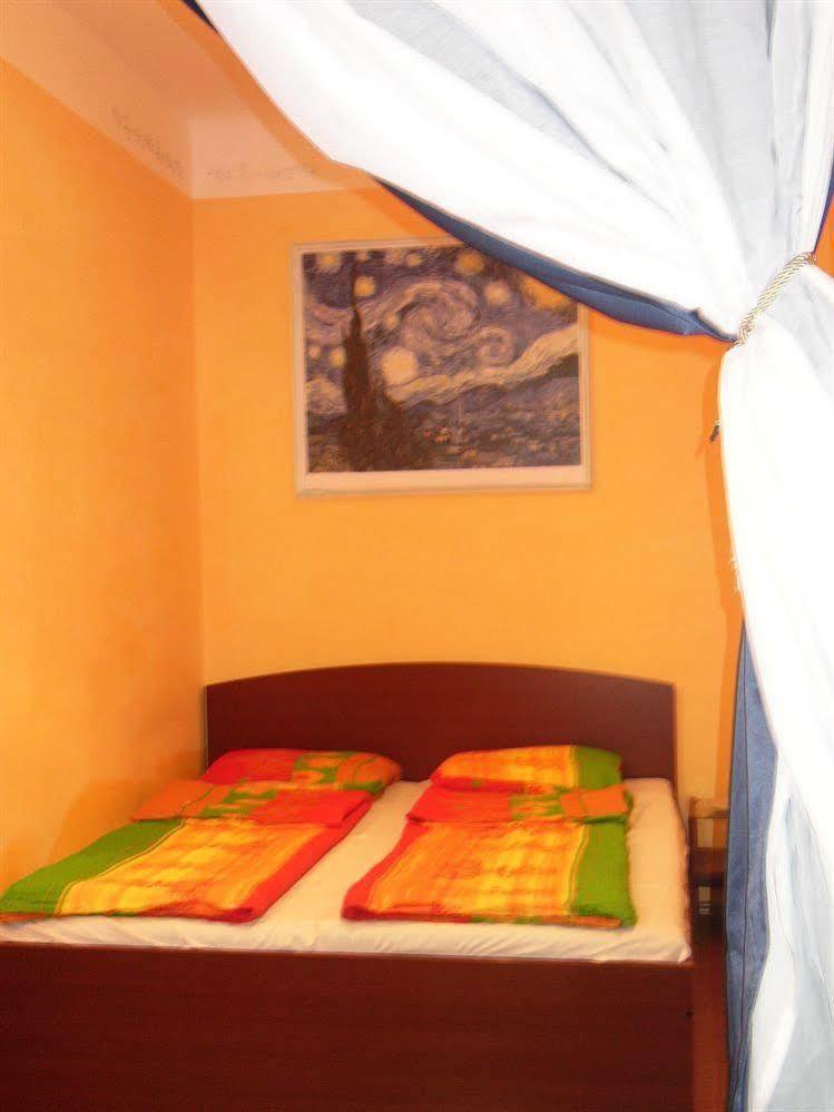 בודפשט Elvis Guesthouse מראה חיצוני תמונה